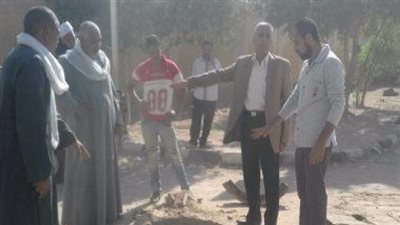 هبوط أرضي بغرفة تفتيش صرف صحي بالغنايم في أسيوط