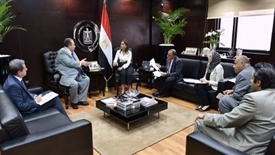 سحر نصر تبحث مع السفير الرومانى تفعيل 4 مذكرات تفاهم 