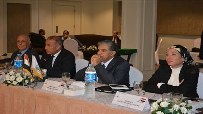 فهمى.. استمرار المفاوضات لالزام الدول المتقدمة تنفيذ اجراءات التخفيف والتكيف