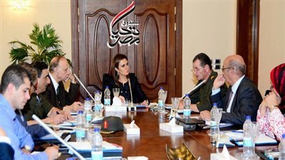 اللجنة التنفيذية لصندوق تحيا مصر تستعرض رؤية تطوير المناطق العشوائية 