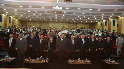 محلب وابو النجا يشاركون في بدء الدراسة بالجامعة اليابانية لطلاب الثانوية العامة 