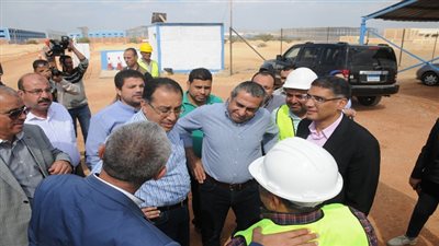 مدبولي يتفقد 6 ملايين م2 صناعية يتم تجهيزها بالعاشر من رمضان​