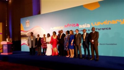 استعراض بعض التجارب والخبرات الدولية في المجالات العلمية المتخصصة