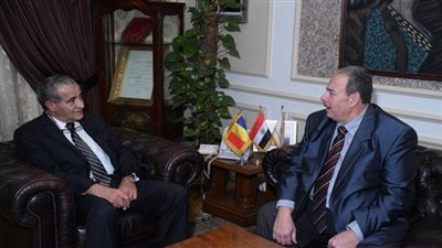 المصيلحي يبحث مع سفير رومانيا فى القاهرة زيادة التعاون بين البلدين 