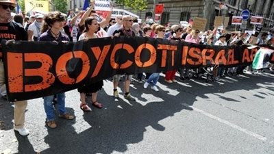 هاآرتس: إسرائيل تمول إجراءات قضائية ضد ناشطي المقاطعة BDS