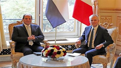 السيسي يزور مقر الجمعية الوطنية ويلتقى رئيس مجلس النواب الفرنسى 