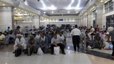 وصول وسفر 1517 راكب بمينائى سفاجا والغردقة