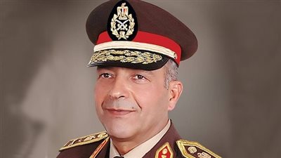 رئيس الأركان يعود إلى أرض الوطن بعد مشاركته فى مؤتمر رؤساء أركان الدول المشاركة فى الحرب على الإرهاب