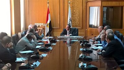 اجتماع موسع لرئيس هيئة السكة الحديد مع مديرى المناطق 