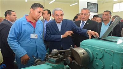 قابيل يفتتح مجمع مراكز التدريب الفني والمهني بمحافظة السويس  