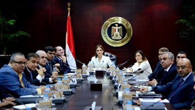 سحر نصر تعقد ورشة عمل مع البنك الدولى لتعزيز الاستثمارات فى قطاعي الزراعة والاعمال الزراعية 