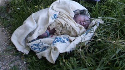 العثور على رضيعة داخل زراعات القصب بإحدى قرى قنا