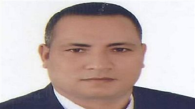 محافظ السويس يوجه رئيس حى الجناين الجديد ببذل الجهد لخدمة اهالى القطاع الريفى