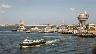 ميناء دمياط استقبل 5 سفن حاويات و 9 سفن بضائع عامة اليوم 