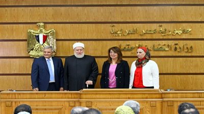 والي: التعاون مع الجمعيات الاهلية ينظم وينسق كل الجهود لتعظيم العائد من برنامج سكن كريم