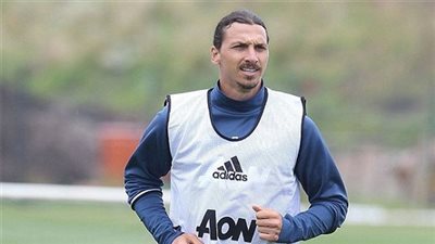 الاسد يظهر في تدريبات مانشستر يونايتد