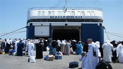 وصول و سفر 1146 راكب بمينائى سفاجا و الغردقة  