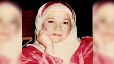 الحقيقة الكاملة لوفاة معبودة الجماهير 