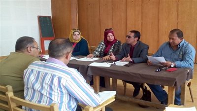 وكيل التعليم بالسويس يشارك المجلس  الجديد للرواد فى اول اجتماعاتة