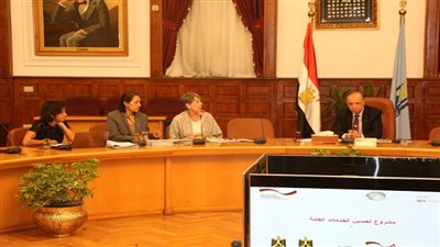 محافظ القاهرة يستقبل مدير مشروع تحسين الخدمات العامة بالقاهرة