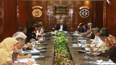 توقيع غرامات لمن يلقى القمامة و المخلفات بالاماكن العامة  فى السويس