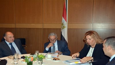لقاءات مكثفة لوزير التجارة والصناعة مع الشركات اليونانية الراغبة فى الاستثمار فى مصر