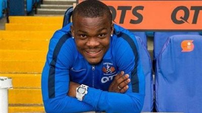 كوليبالي ينتظم في تدريبات فريقه بأسكتلندا