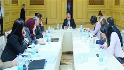 وزير التجارة والصناعة يلتقى بوفد منظمة العمل الدولية