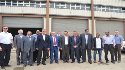 محافظ قنا يستقبل وفد الشركة المصرية للتنمية الزراعية والريفية وشركة بيلماشنري لإنتاج الجرارت الزراعية