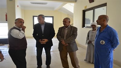 جولة تفقدية لمحافظ قنا بمركز قفط
