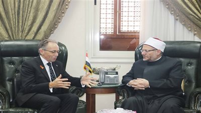 مفتي الجمهورية يستقبل السفير الأسترالي للعزاء في شهداء مسجد 