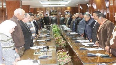 دقيقة حداد علي أروح شهداء مسجد الروضة خلال إجتماع محافظ السويس بلجنة استرداد الاراضي