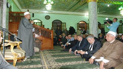 محافظ الجيزة يشارك مواطنى منشأة القناطر الإحتفال بذكرى المولد النبوى الشريف