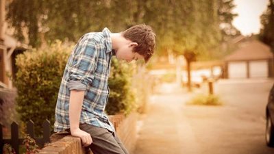 شاهد| كيف تخدع الفتيات الشباب؟.. فيديو صادم