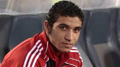 من هو مدافع الاهلى المرشح للانضمام الى ليفربول ؟