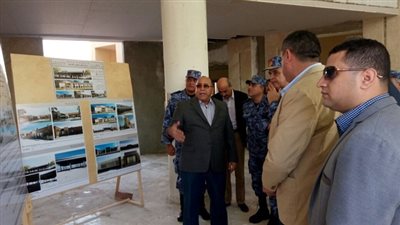 بالصور.. قائد القوات البحرية ورئيس هيئة موانى البحر الاحمر يتفقدون محطة انتظار الركاب بميناء الغردقة