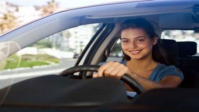 من الأفضل في القيادة.. السيدات أم الرجال؟