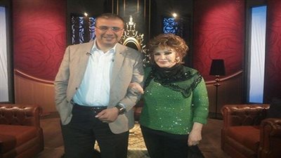 الجمعة صفية العمرى تكشف أسرار مسيرتها الفنية  ببرنامج 