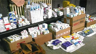 ضبط 6 آلاف نوع عقاقير داخل محل تجاري غير مرخص لبيع الأدوية بقنا