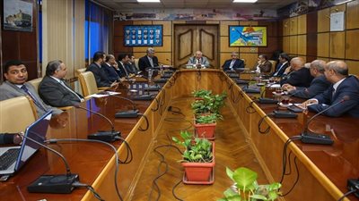 رئيس ميناء دمياط يلتقى تحالف البنوك المصرية لتمويل محطة الحاويات الثانية