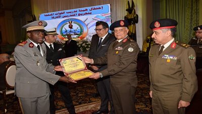 تخريج 8 دورات تدريبية لكوادر الدارسين الأفارقة بالقوات المسلحة 