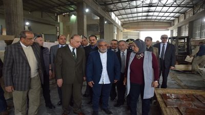 محافظ القاهرة يتفقد أعمال التطوير بمنطقة شق الثعبان