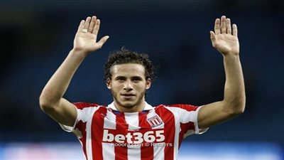 صبحى اساسيا فى تشكيلة ستوك