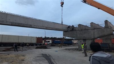 النقل تنفي توقف العمل بمحور كوبري الدخيلة