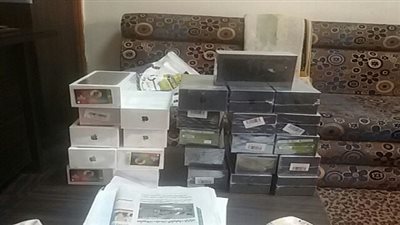 جمارك سفاجا تضبط أدوية ومبيدات حشرية وشيش إلكترونية.. واحباط تهريب هواتف محمولة بمطار القاهرة