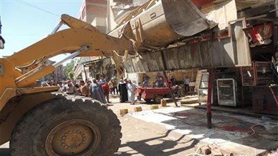 حملة مكبرة بشوارع مدينة دكرنس وإزالة الأكشاك المخالفة