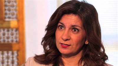 وزيرة الهجرة تطمئن على مواطن مصرى تعرض لطعنات بسكين بالسعودية