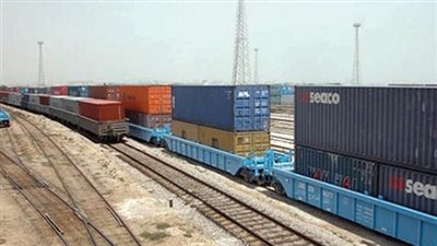 النقل: تحقيق نقلة نوعية في مجال نقل الحاويات من الموانئ عبر السكك الحديدية الى المناطق الصناعية