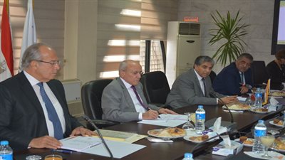 فهمي.. إستكمال المناقشات حول تنفيذ منظومة إدارة المخلفات الصلبة في مصر