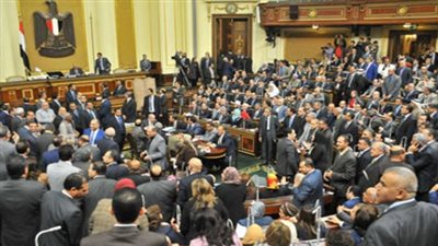 البرلمان يوافق على تعديل سن التقاعد بالقوات المسلحة لـ٦٤ عاما